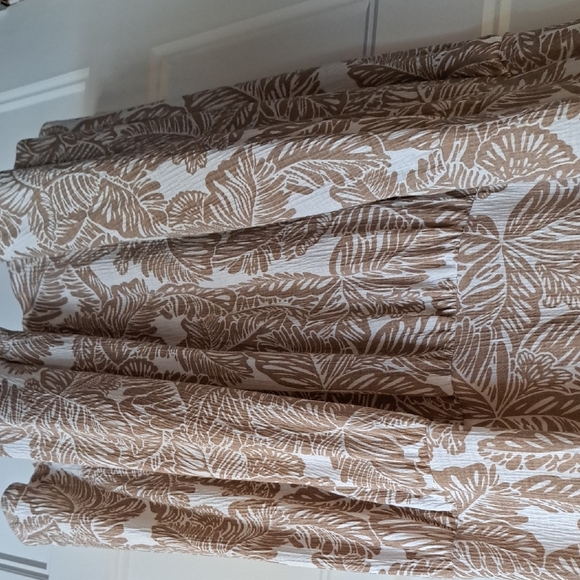 Gentle Fawn Beige Leaf-Print Maxi Dress with Smocked Bodice - Picture 4 of 5